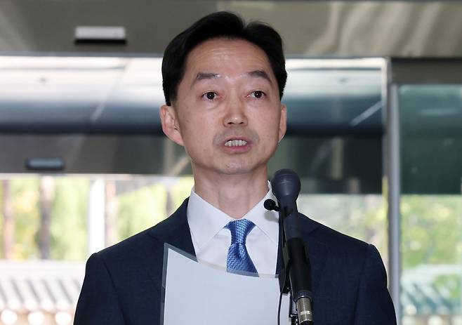 김지용 중대범죄수사청장 후보자가 8일 인사청문회 준비 사무실이 마련된 종로구 정부서울청사 창성동 별관에서 기자회견을 갖고 입장을 발표 하고 있다. 2026.10.8/뉴스1