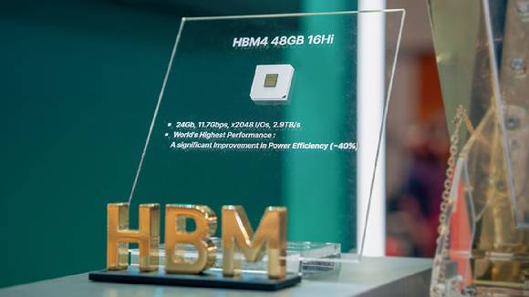 SK하이닉스의 HBM4 제품. [사진=SK하이닉스]