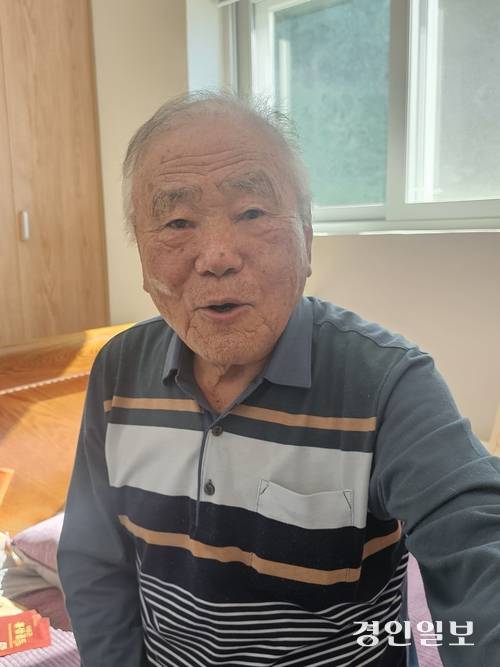 마재마을 정약현 묘소 인근에서 7대째 터를 잡고 살아온 주민 조영진 씨. 2026.10.8 남양주/이종우기자 ljw@kyeongin.com