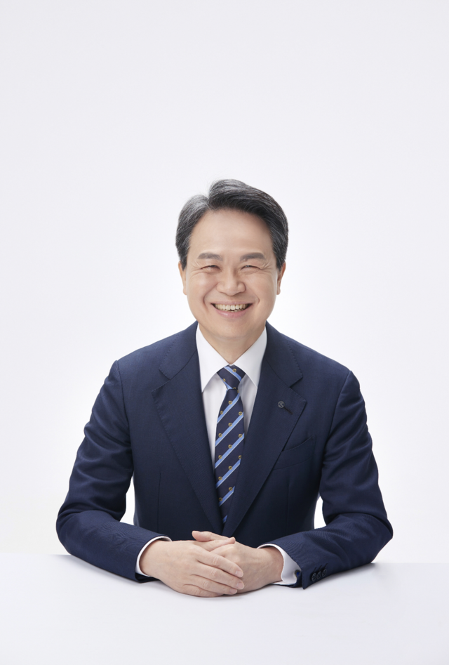 진옥동 신한금융지주 회장