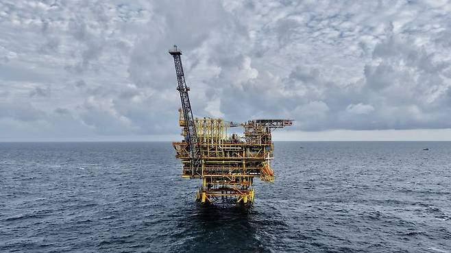 [서울=뉴시스] 베트남 15-1/05 광구 황금낙타 구조 생산 플랫폼. (사진=SK이노베이션 제공) photo@newsis.com *재판매 및 DB 금지