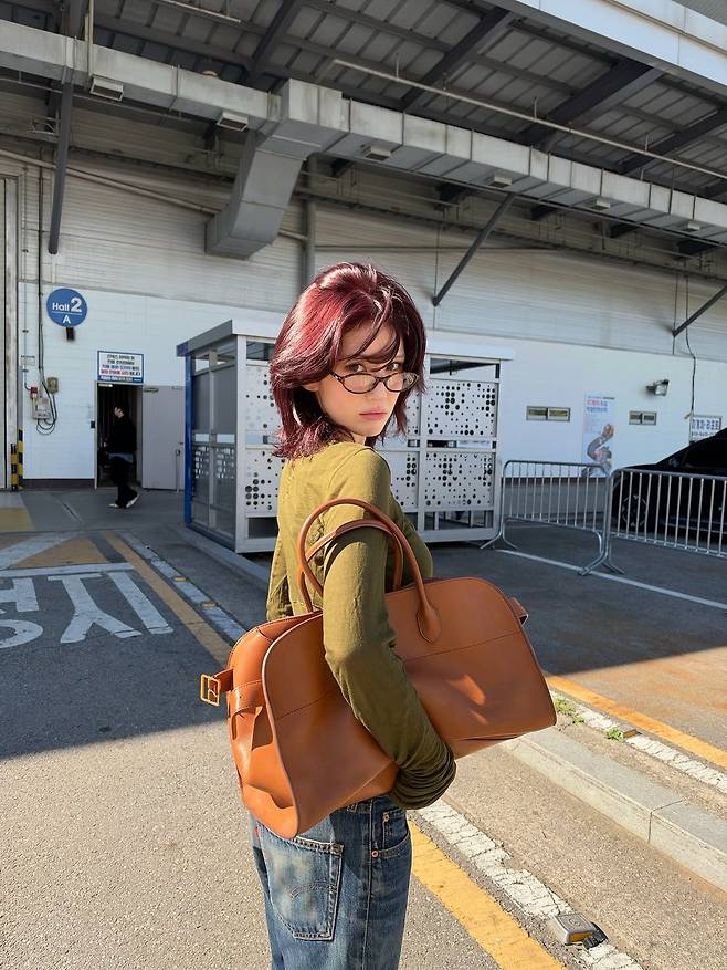 과감하게 레이어드 컷을 한 전소미 l 인스타그램 @somsomi0309