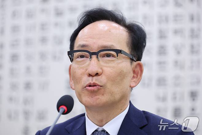 김대웅 서울고등법원장이 16일 서울 여의도 국회에서 열린 법제사법위원회의 서울고등법원 등에 대한 국정감사에서 의원 질의에 답변하고 있다. 2026.10.16 ⓒ 뉴스1 신웅수 기자