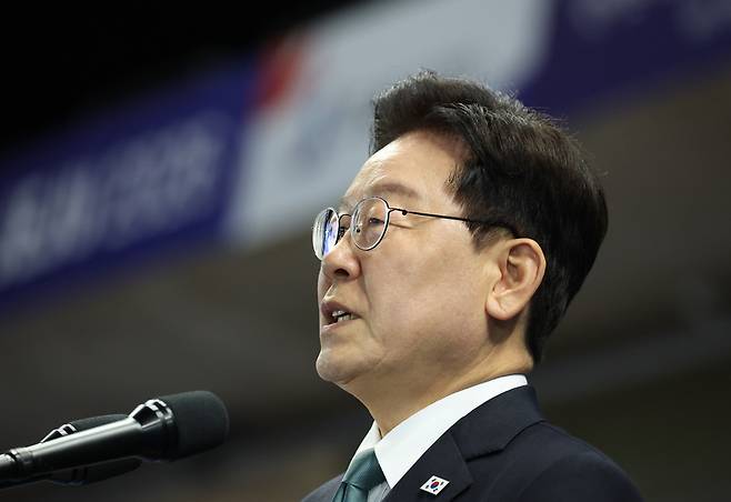 이재명 대통령이 16일 제주월드컵경기장에서 열린 제107회 전국체육대회 개회식에서 기념사를 하고 있다. / 사진=연합뉴스