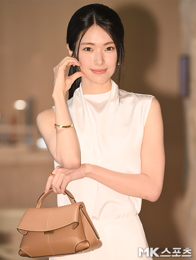 ‘증조부의 친일 행적’ 의혹으로 활동을 중단한 배우 하영의 차기작 ‘승산 있습니다’가 결국 2026년 상반기 편성이 불발됐다. / 사진 = 천정환 기자