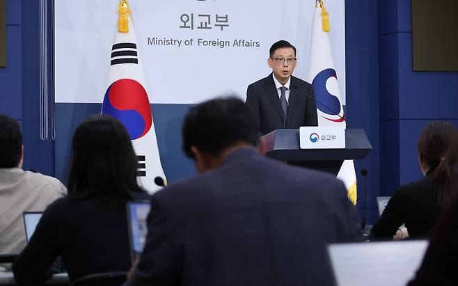 박두순 외교부 대변인이 20일 서울 종로구 정부서울청사 외교부에서 정례브리핑을 진행하고 있다./연합뉴스