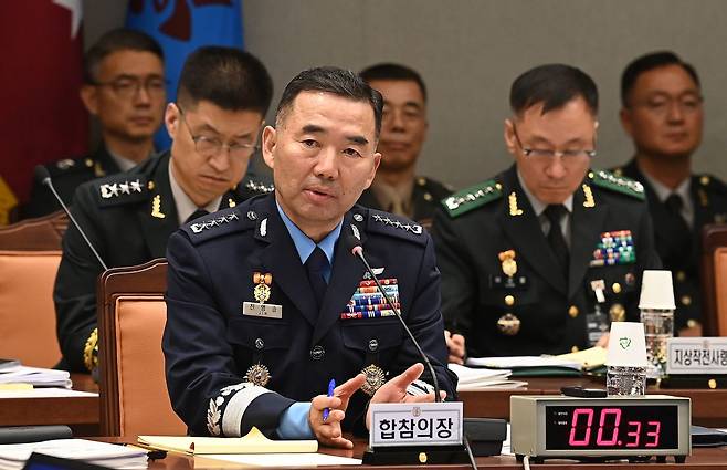 진영승 합동참모의장이 지난 8일 오후 서울 용산구 국방부에서 열린 국회 국방위원회의 합동참모본부에 대한 국정감사에서 의원질의에 답하고 있다. ⓒ뉴시스