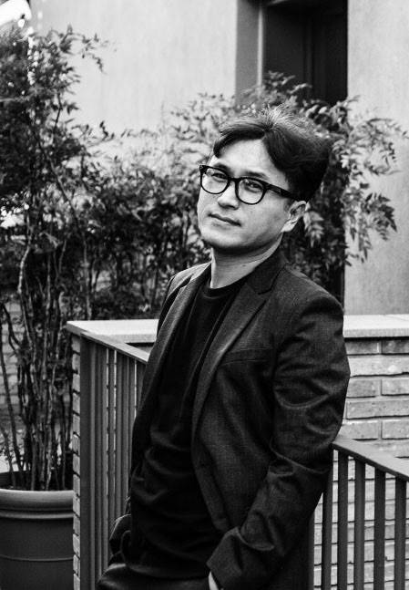 신작 소설집 <예술원에 드리는 보고>를 통해 다시 한번 예술원 개혁을 촉구한 소설가 이기호. 본인 제공