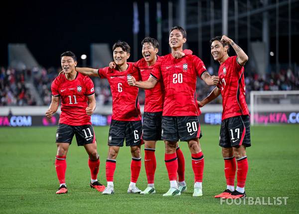 황희찬, 황인범, 손흥민, 오세훈, 송민규(왼쪽부터). 서형권 기자