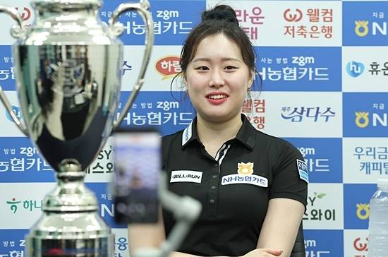 25일 NH농협카드LPBA챔피언십 결승에서 임정숙을 물리치고 프로데뷔 7년4개월만에 우승한 김보미는 “마지막 순간까지 우승에 대한 확신 없었다”며 우승 당시를 회상했다. (사진=PBA)