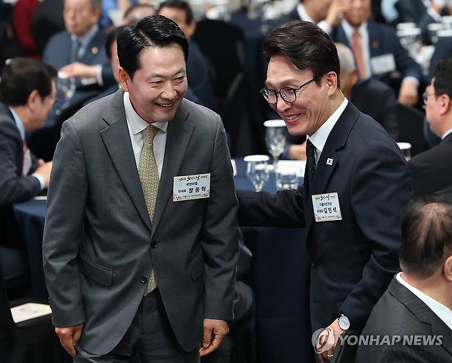 노인의날 기념식 참석한 여야 대표 [연합뉴스 자료사진]