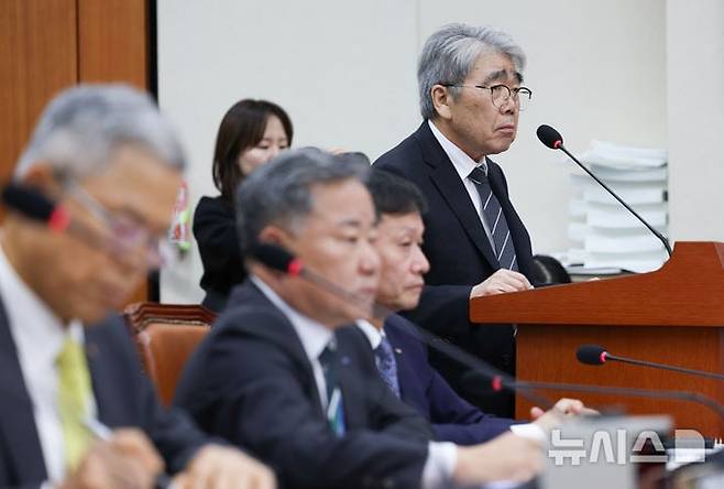 질의 답하는 하동근 한국지역난방공사 사장