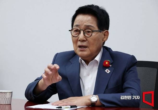 박지원 더불어민주당 의원이 국회에서 아시아경제와 인터뷰를 하고 있다. 2026.4.30 김현민 기자
