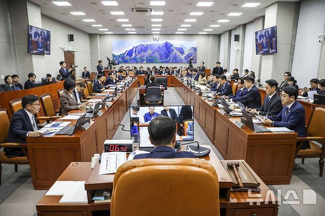 [서울=뉴시스] 정병혁 기자 = 29일 서울 여의도 국회에서  운영위원회의 대통령비서실 등에 대한 국정감사가 진행되고 있다. 2026.10.29. jhope@newsis.com