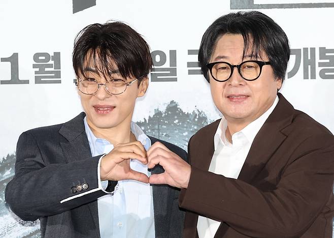 배우 구교환과 김윤석. 연합뉴스 제공.