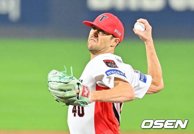 [OSEN=전남광주, 이석우 기자] 30일 광주-기아챔피언스필드에서 2026 신한 SOL KBO 플레이오프 4차전 KIA 타이거즈와 삼성 라이온즈의 경기가 열렸다. 홈팀 KIA는 네일이, 방문팀 삼성은 페덱이 선발 출전했다.KIA 타이거즈 선발투수 네일이 역투하고 있다. 2026.10.30 / foto0307@osen.co.kr