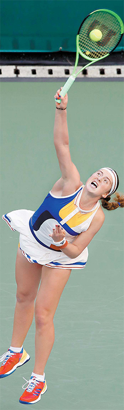 24일 끝난 KEB하나은행·인천공항 코리아오픈에서 우승한 여자 테니스계의 ‘샛별’ 옐레나 오스타펜코. 오스타펜코는 프랑스 오픈에 이어 통산 2승째를 거뒀다. 그의 무기는 강력한 파워와 서브다. [연합뉴스]