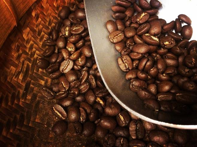 프랑스에 커피가 전해진 것은 1644년. 그들은 새로운 것이 두려웠지만 이내 열광했다.© News1