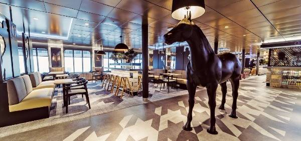 ①호텔보다 쾌적한 메가스타의 실내 전경.