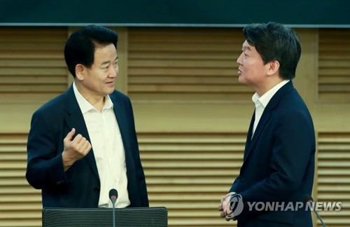국민의당 안철수 대표(오른쪽)와 정동영 의원 [연합뉴스 자료사진]