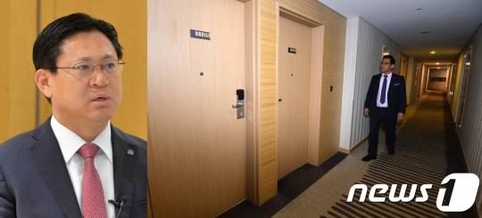 이상동 베스트웨스턴 포항호텔 총 지배인(왼쪽)이 지진 피해 수험생들을 위해 4박5일간 무료로 객실을 제공했다./사진=뉴스1