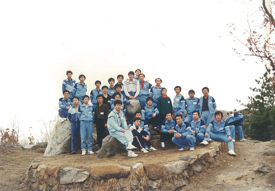 1980년대 삼미특수강 노조간부들이 찍은 단체 사진. [사진 노재우씨 제공]