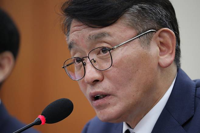 고대영 한국방송(KBS) 사장이 10일 오후 국회에서 열린 과학기술정보방송통신위원회에서 열린 국정감사에서 발언하고 있다.강창광 기자 chang@hani.co.kr