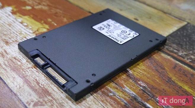 킹스톤 A400 SSD 후면