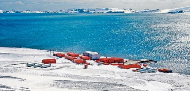 남극 킹조지섬 남서쪽에 자리한 세종과학기지 전경.  /극지연구소 제공
