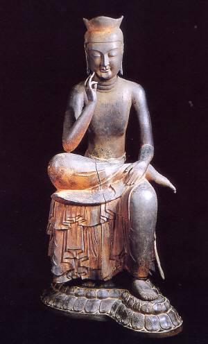 일본의 고류지 목조반가사유상.