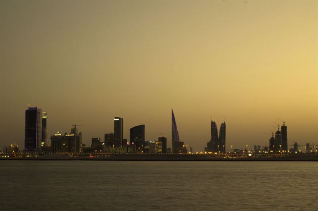 바닷가에서 바라본 바레인 전경. 플리커 제공