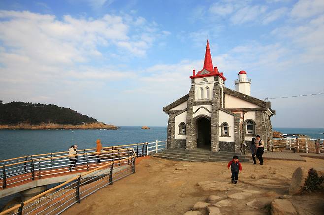 <드림>의 촬영지인 죽성드림성당. 사진 | 한국관광공사 제공
