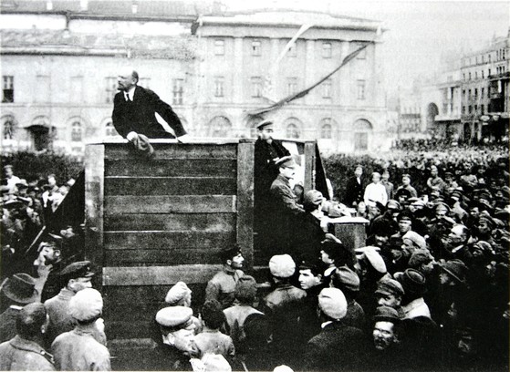 1920년 모스크바에서 연설하고 있는 레닌. [중앙포토]
