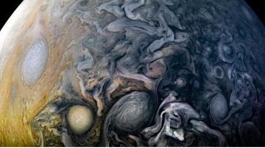 미국항공우주국(NASA)이 9일(현지시간) 인스타그램에 공개한 목성 사진. 우주탐사선 주노가 촬영했다. NASA 인스타그램