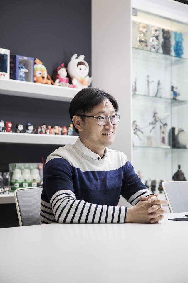 ‘나애미’ 이모티콘 캐릭터를 만든 ‘주턴’의 박진호씨. 윤동길(스튜디오 어댑터 실장)