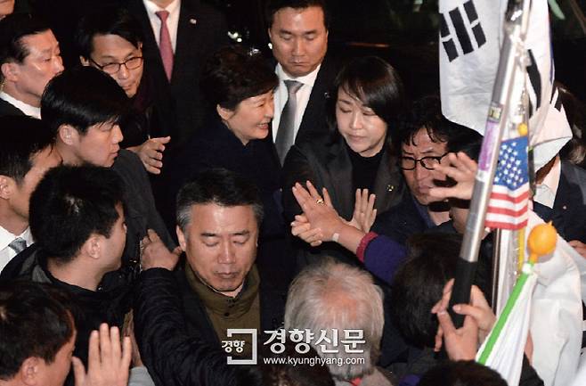 지난 2010년 필명 ‘드루킹’ 김모씨(49)가 박사모를 통해 박근혜 전 대통령에게 접근을 시도했다는 의혹이 제기됐다. 사진은 박사모 모습.  / 김기남 기자
