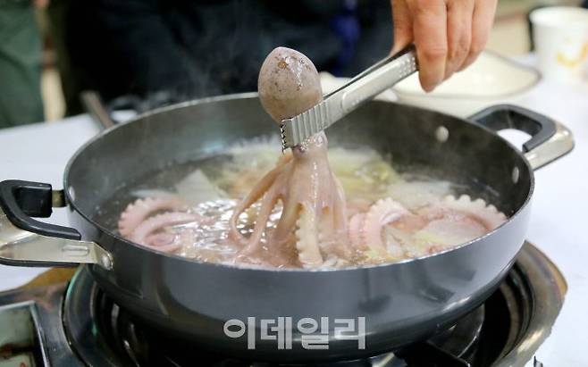박속밀국낙지탕 원조로 불리는 ‘원풍식당’