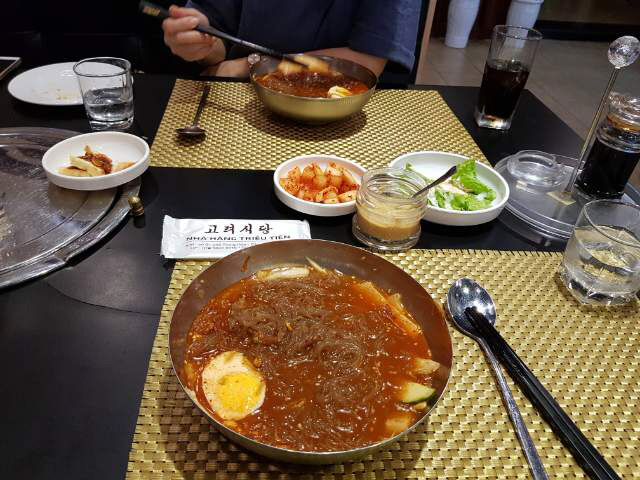 베트남 하노이의 북한식당 ‘고려식당’에서 평양냉면이 인기를 끌고 있다./출처=연합뉴스