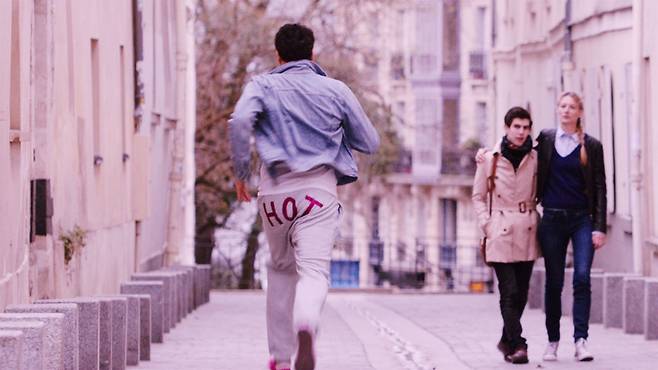 넷플릭스 오리지널 <거꾸로 가는 남자> 스틸 사진 ⓒ넷플릭스