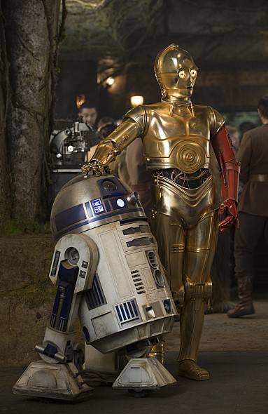 스타워즈를 대표하는 두 대의 로봇. R2-D2와 C-3PO.