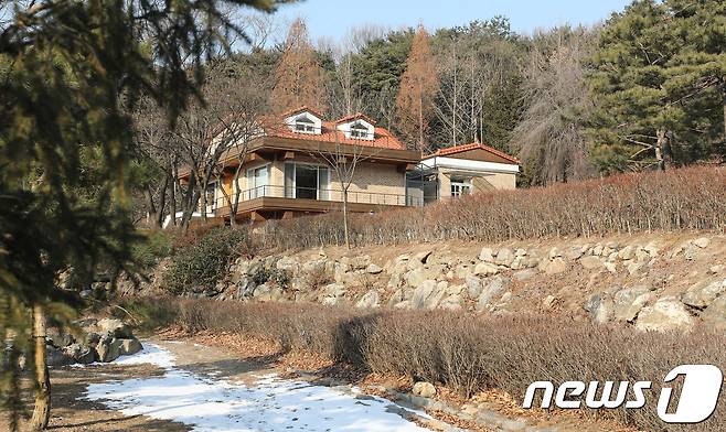 고은시인이 거주하던 수원 문화향수의 집. © News1 오장환 기자