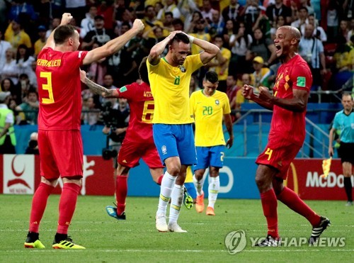 7일(한국시간) 러시아 월드컵 8강전에서 브라질을 꺾고 기뻐하는 벨기에 선수들.(EPA=연합뉴스)