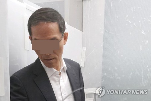 도 변호사는 정치자금법 위반 및 증거위조 혐의로 17일 특검팀에 긴급체포됐다. [연합뉴스]