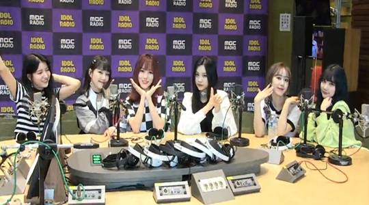 왼쪽부터 소원, 예린, 유주, 엄지, 신비, 은하