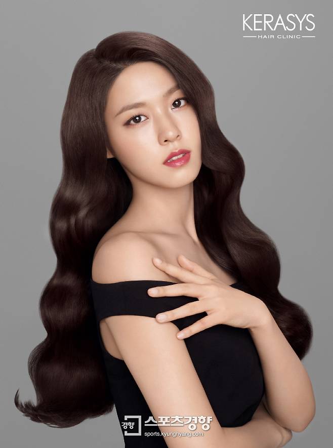 가수 겸 배우 설현 뷰티화보. 사진 케라시스