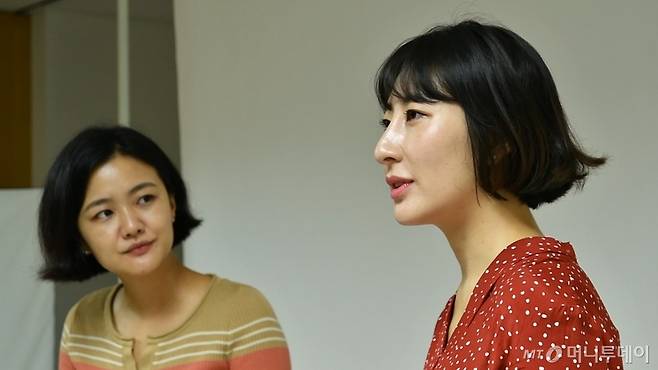 '서른, 결혼 대신 야반도주' 저자 김연우(왼쪽), 위경은씨. /사진=이상봉 기자