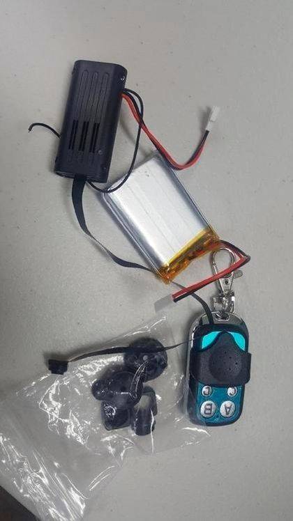 유씨가 몰래카메라 촬영에 사용한 초소형 불법 카메라. /경기남부지방경찰청 제공