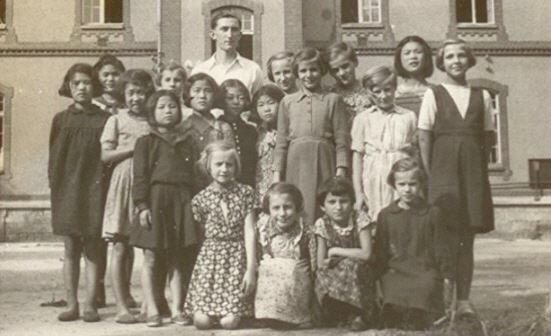 다큐멘터리 영화 <폴란드로 간 아이들>의 한 장면. 1950년대 북한 전쟁고아를 맡아 키우던 폴란드 프와코비체의 양육원 아이들 모습. 커넥트픽쳐스 제공