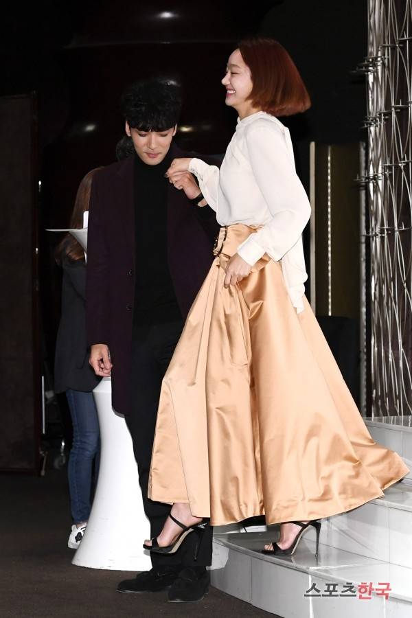 KBS1TV 저녁일일극 '비켜라 운명아' 제작발표회에 참석하고 있는 배우 서효림 박윤재. 사진=장동규 기자 jk31@hankooki.com
