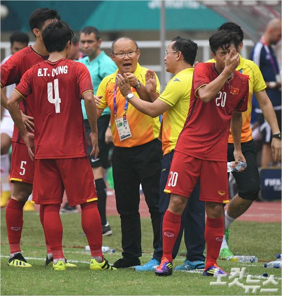 박항서 감독이 이끄는 베트남 축구대표팀은 2008년 이후 10년 만에 처음으로 동남아 축구의 최강을 가리는 스즈키컵 결승에 진출했다. 베트남의 결승 상대는 조별예선에서 승리했던 말레이시아라는 점에서 우승 기대감은 더욱 커졌다.(노컷뉴스DB)